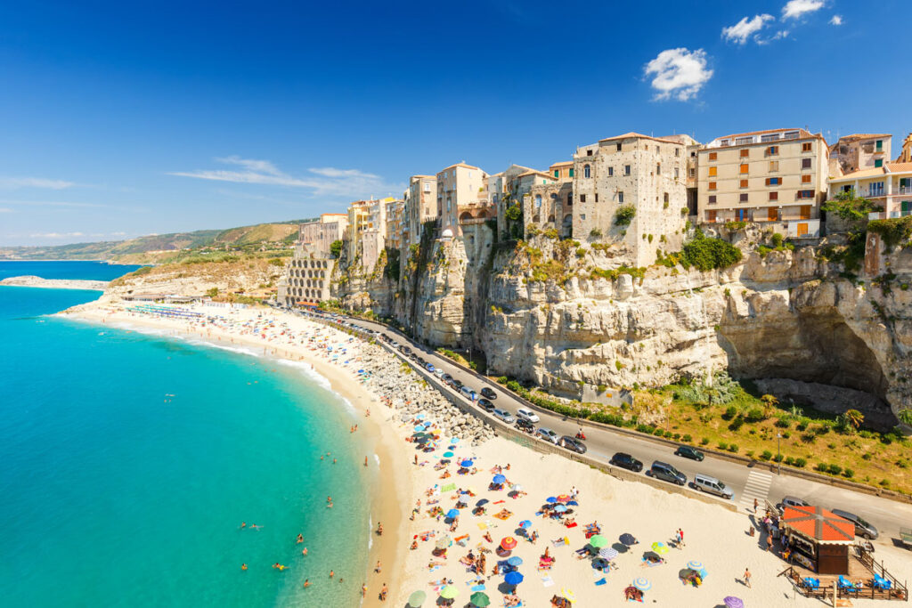 Tropea con la sua spiaggia