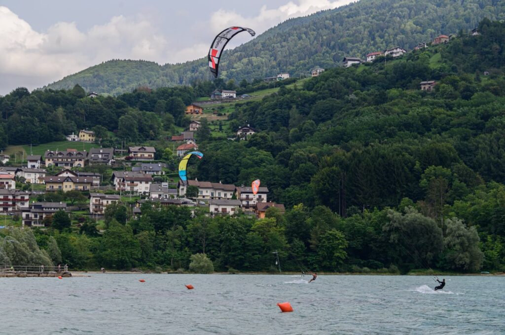 kitesurf al lago di santa croce