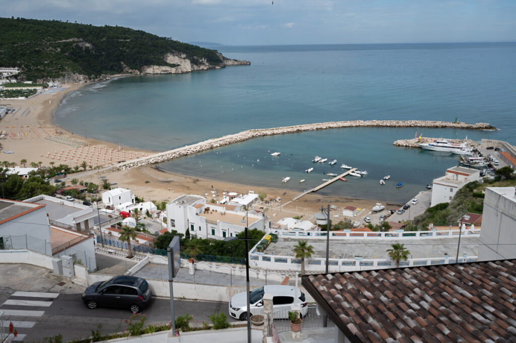 La spiaggia di Peschici, nel Gargano