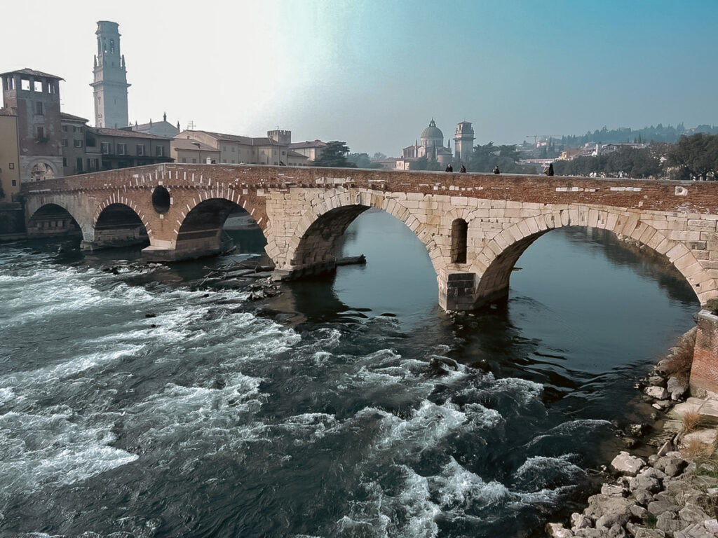 Il fiume Adige nei pressi di Verona