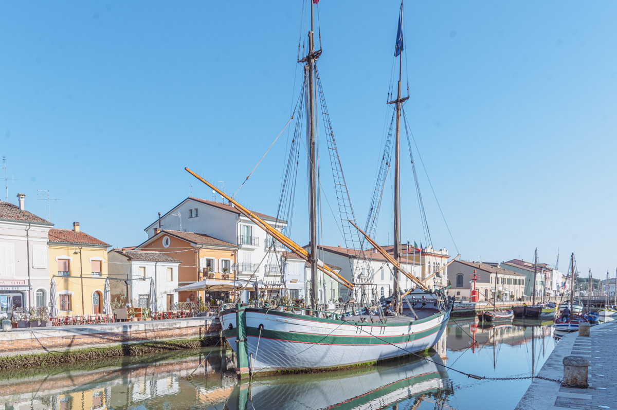 Cesenatico, una delle imbarcazioni storiche del Museo della Marineria