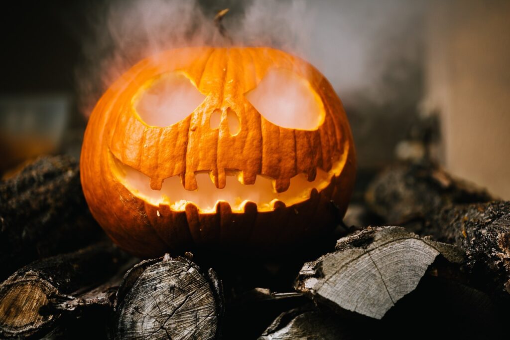 Una zucca intagliata per Halloween