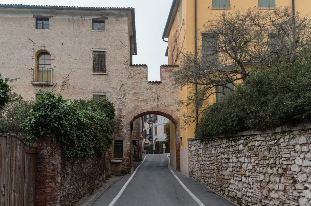 Asolo, una delle porte di ingresso alla città