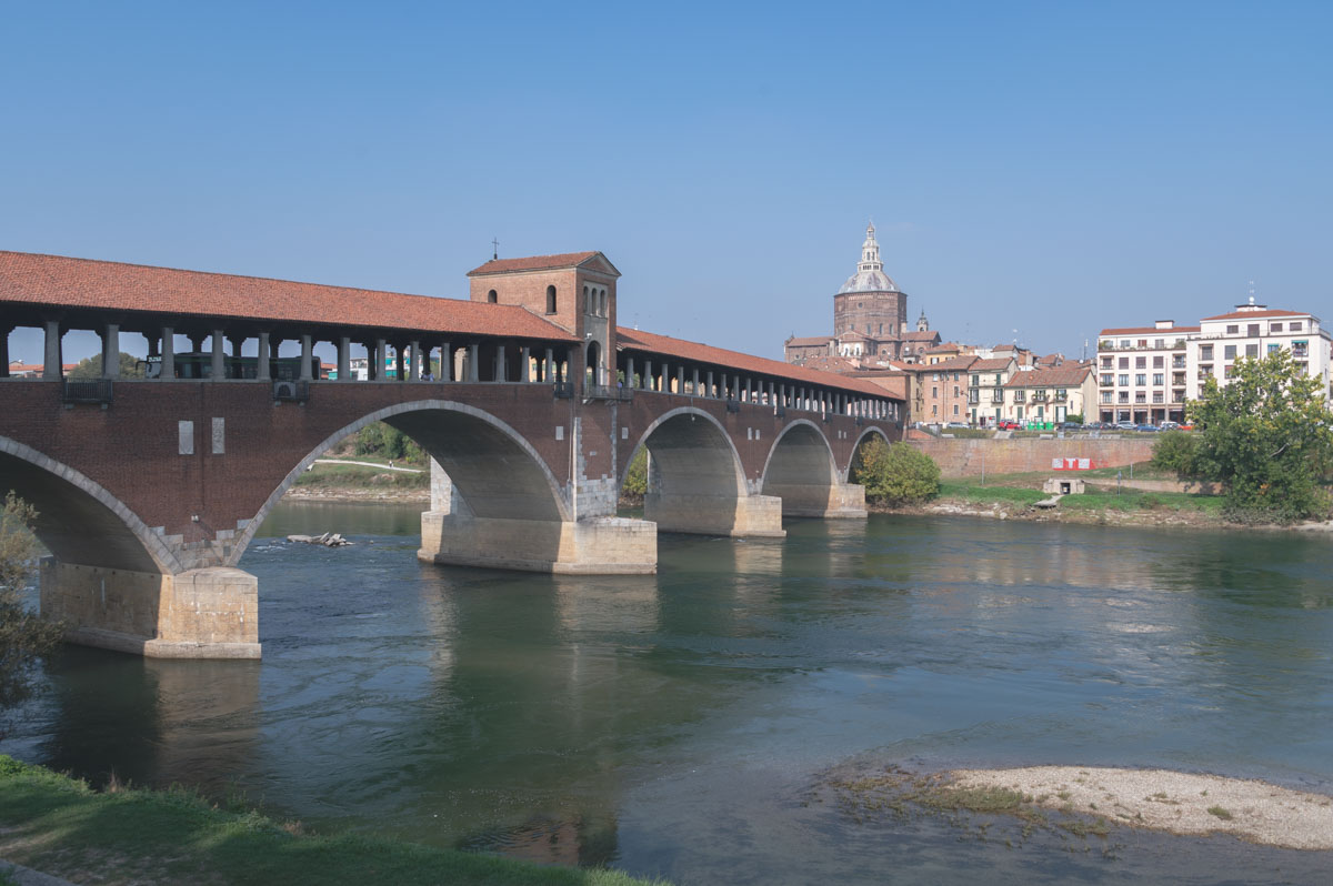 fiume Ticino - ponte coperto di Pavia