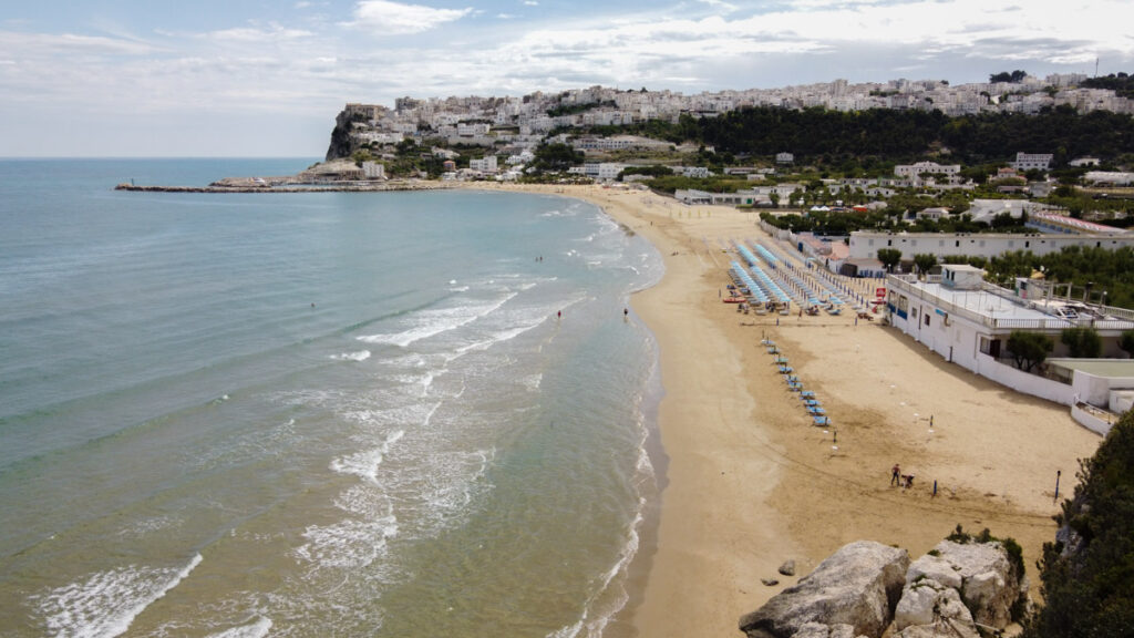 La spiaggia di Peschici