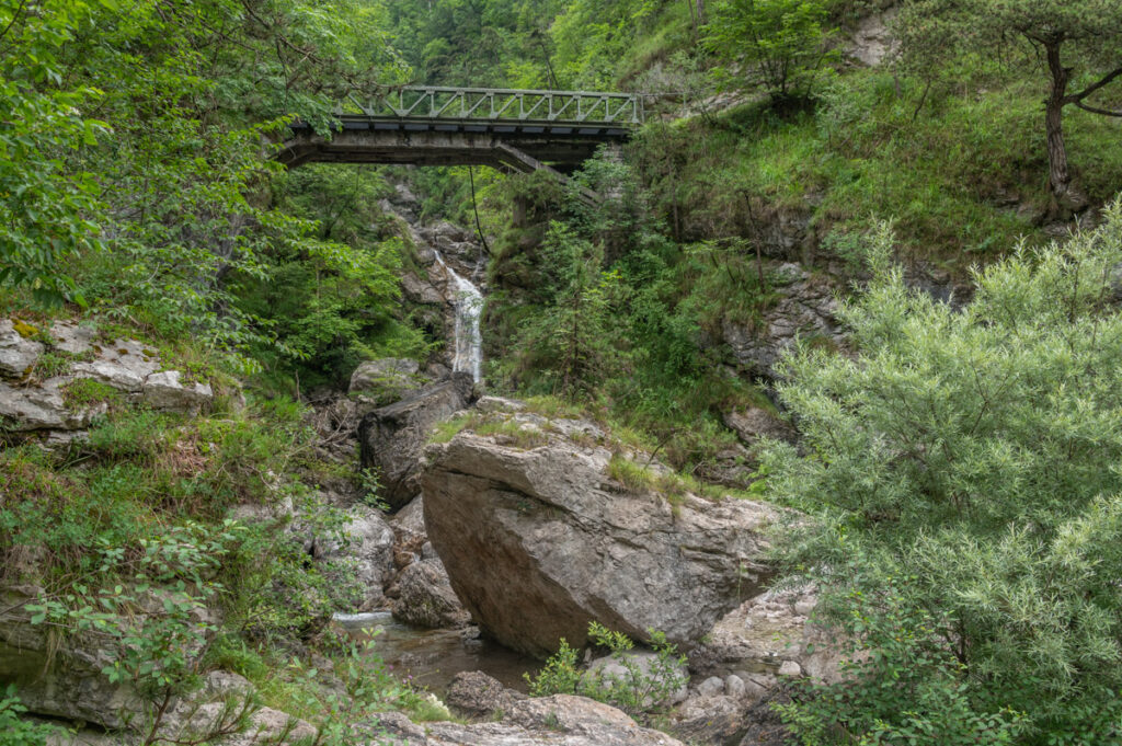 Il ponte e la cascata