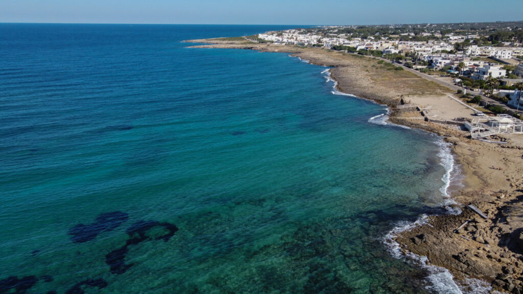 La parte costiera rocciosa di Torre San Giovanni