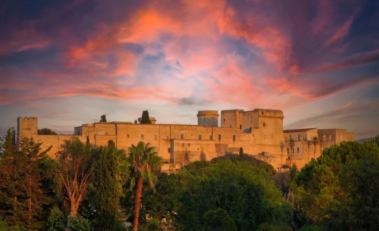 Il castello di Oria al tramonto