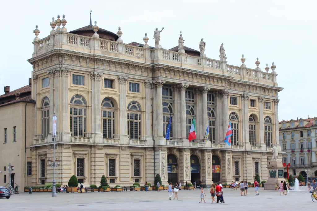 La facciata barocca di Filippo Juvarra di Palazzo Madama in piazza Castello