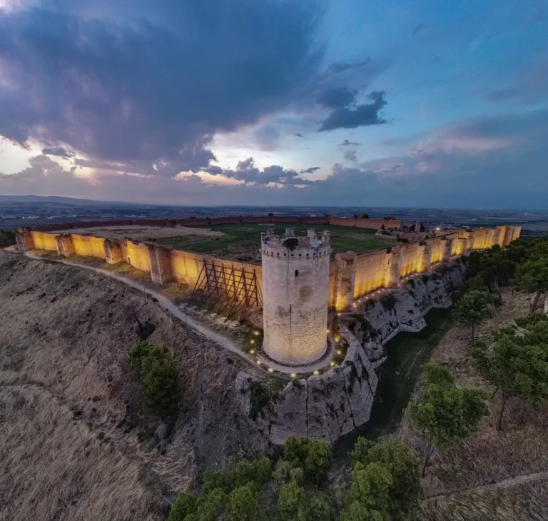 La fortezza svevo-angioina di Lucera vista dall'alto
