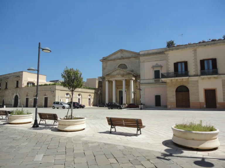 Una piazza del centro di Ugento