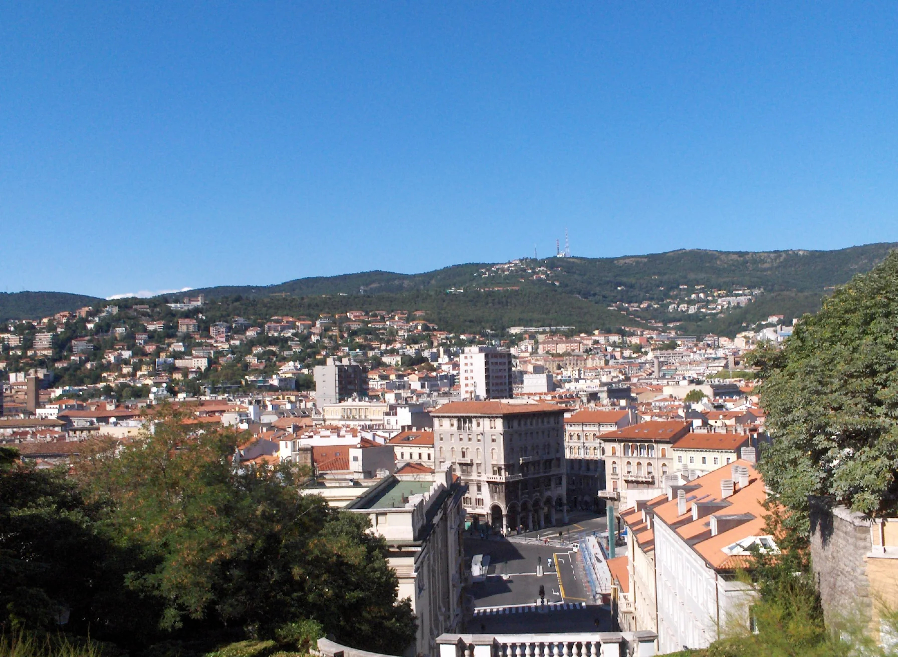 Trieste e il golfo visti dal colle di San Giusto